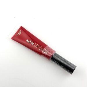 NWT Bath & Body Works Matte Lip Cream in “Classic Red”